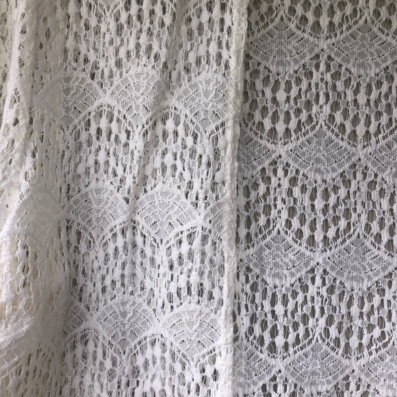 Nice cropped sweater to wear with sleeveless dress - Picture 3 of 3